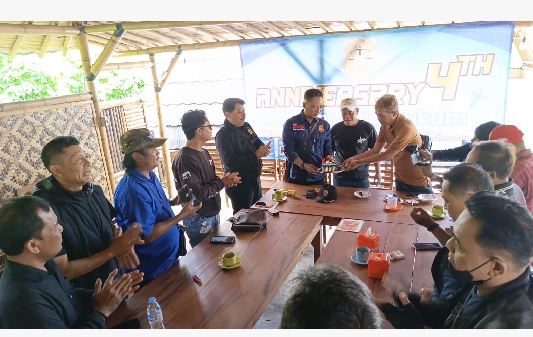 Media Indikasi-Hukum.com Merayakan Ulang Tahun Ke 4 Di Rumah Makan Mang Nana Berlangsung Meriah