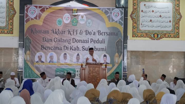 Bupati Hadiri Khatam Akbar, Doa Bersama Serta Pelepasan Baznas Donasi Peduli Kabupaten Sukabumi Bupati Hadiri Khatam Akbar, Doa Bersama Serta Pelepasan Baznas Donasi Peduli Kabupaten Sukabumi