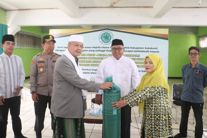 Bupati Sukabumi Lepas Pendistribusian Bantuan Ke 25 Kecamatan Terdampak Bencana