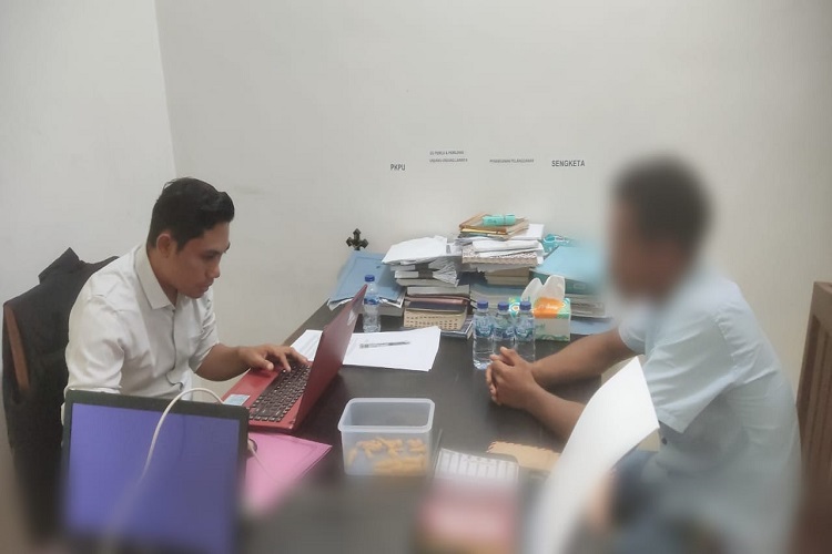 Diduga Melakukan Tindak Pidana Pemilihan, Oknum Anggota KPPS Ditetapkan Jadi Tersangka Diduga Melakukan Tindak Pidana Pemilihan, Oknum Anggota KPPS Ditetapkan Jadi Tersangka