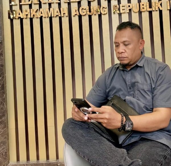 Yanuar Nahak, " Klien Saya Tidak Memiliki Hubungan Hukum dengan Yayasan Rhema For Indonesia" Yanuar Nahak, " Klien Saya Tidak Memiliki Hubungan Hukum dengan Yayasan Rhema For Indonesia"