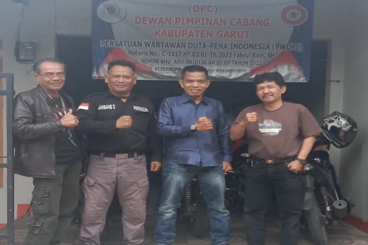 Kunjungan Silaturahmi DPC PWDPI Jakarta Timur Ke DPC PWDPI Kabupaten Garut Kunjungan Silaturahmi DPC PWDPI Jakarta Timur Ke DPC PWDPI Kabupaten Garut