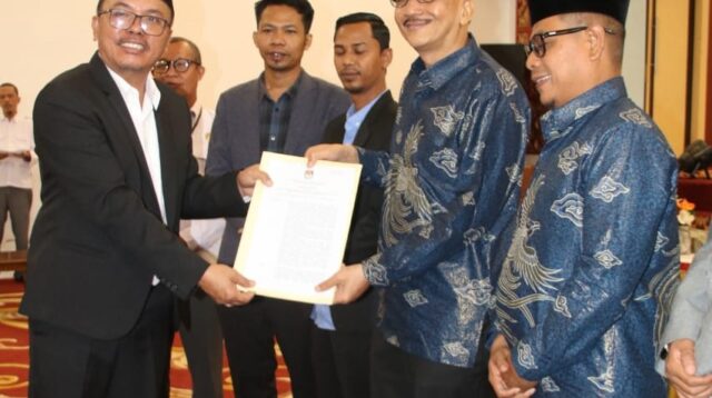 Hendrajoni-Risnaldi Ditetapkan Bupati dan Wakil Bupati Terpilih