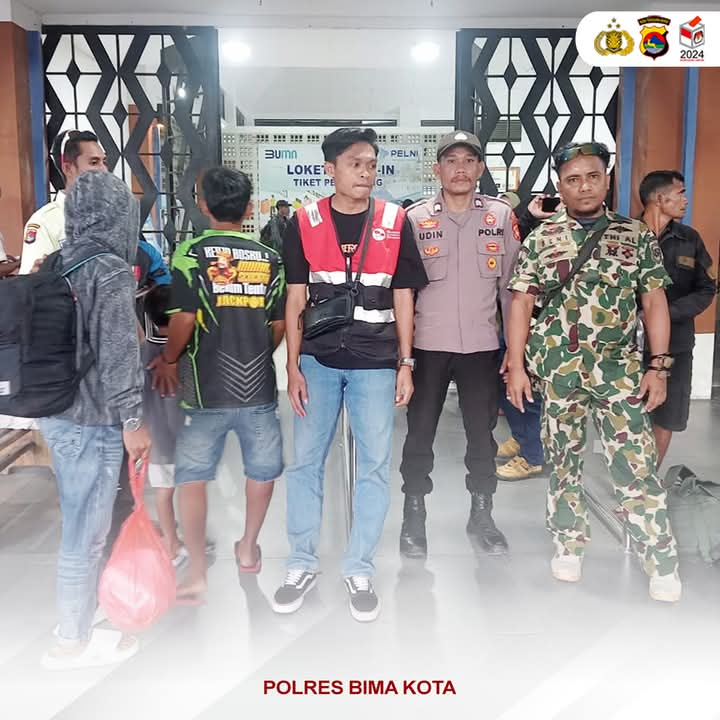 Polsek Kawasan Pelabuhan Laut Bima Amankan Proses Embarkasi dan Debarkasi KM WILIS