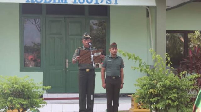 Kodim 1601/Sumba Timur Gelar Upacara Bendera Awal Tahun