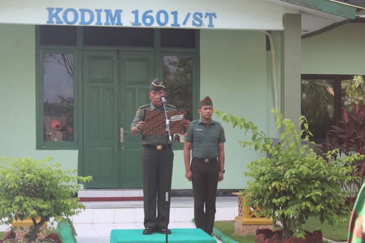 Kodim 1601/Sumba Timur Gelar Upacara Bendera Awal Tahun Kodim 1601/Sumba Timur Gelar Upacara Bendera Awal Tahun