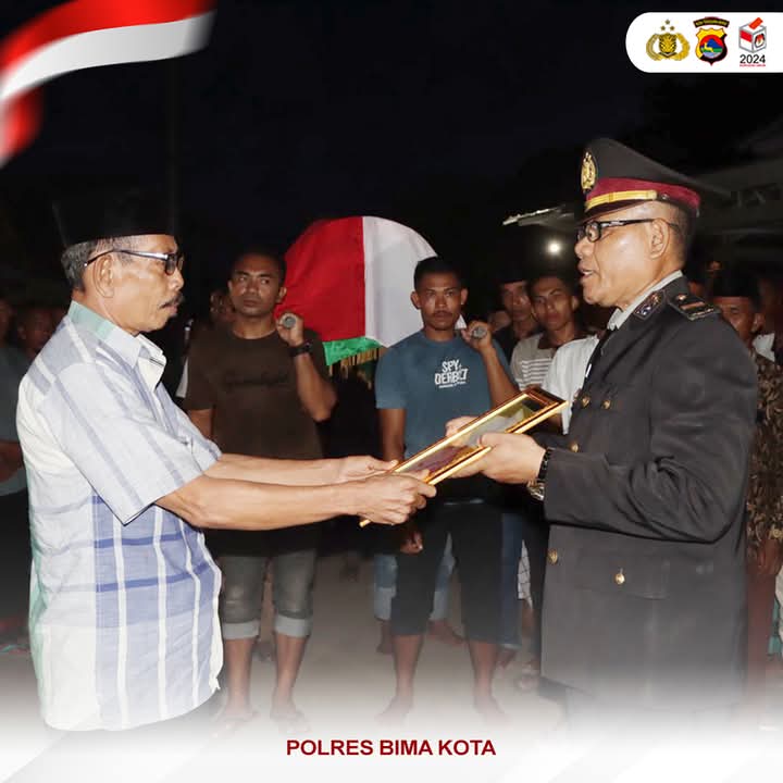 Wakapolres Bima Kota Pimpin Upacara Pemakaman Almarhum AIPTU Agus Setiawan