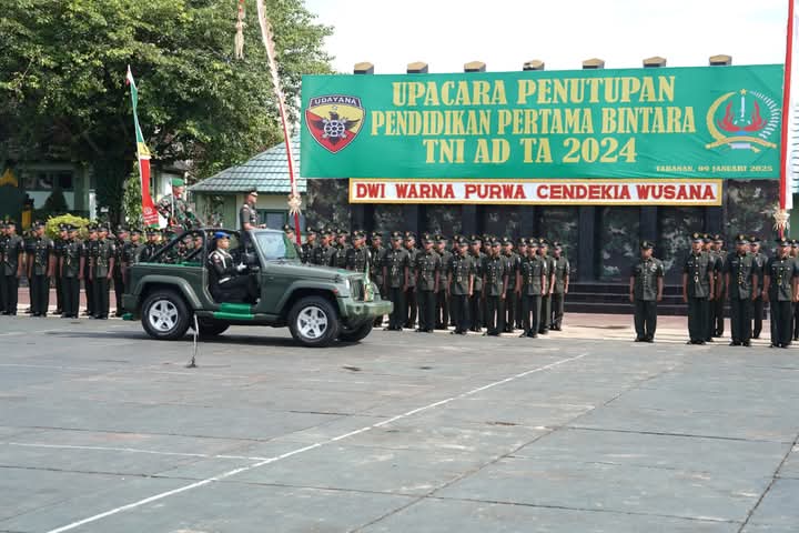 Dikmaba TNI AD Gelombang I TA 2024 Resmi Ditutup, Pangdam Zamroni: Jadilah Prajurit Sejati Yang Membanggakan