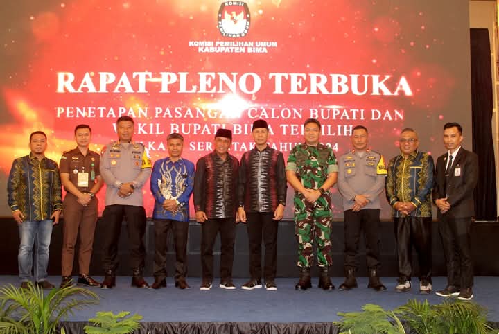 Rapat Pleno Terbuka, KPU Menetapkan Ady Mahyudi-dr IrfanSebagai Bupati dan Wakil Bupati Bima Terpilih