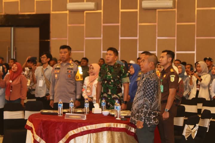 Rapat Pleno Terbuka, KPU Menetapkan Ady Mahyudi-dr Irfan Sebagai Bupati dan Wakil Bupati Bima Terpilih
