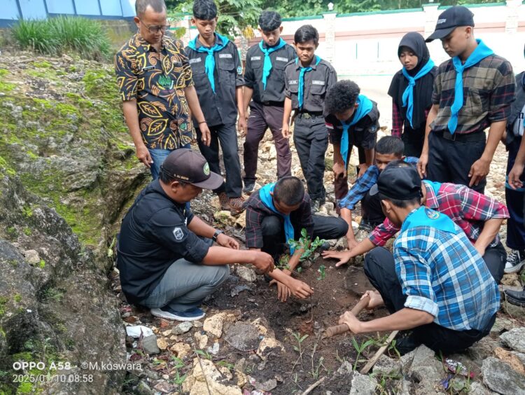 Dishut provinsi Jawa Barat CDK Wilayah Enam Tasikmalaya Hadiri Undangan OSIS SMAN 1 Cikatomas Dishut provinsi Jawa Barat CDK Wilayah Enam Tasikmalaya Hadiri Undangan OSIS SMAN 1 Cikatomas