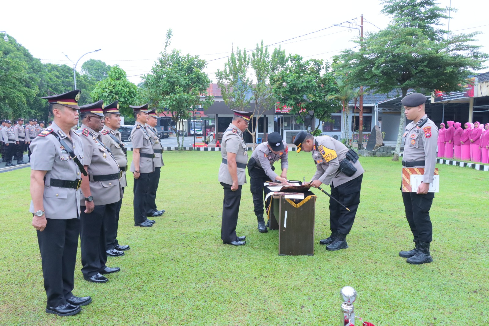 Kasat Intelkam dan Kasat Samapta Di Polres Payakumbuh