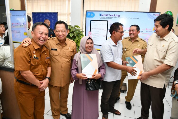 Layanan PBG Kurang dari 3 Jam Akan Diterapkan di 27 Kabupaten/Kota Se-Jawa Barat Layanan PBG Kurang dari 3 Jam Akan Diterapkan di 27 Kabupaten/Kota Se-Jawa Barat
