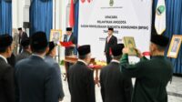 Bey Machmudin Lantik Anggota BPSK Jabar 2025-2030