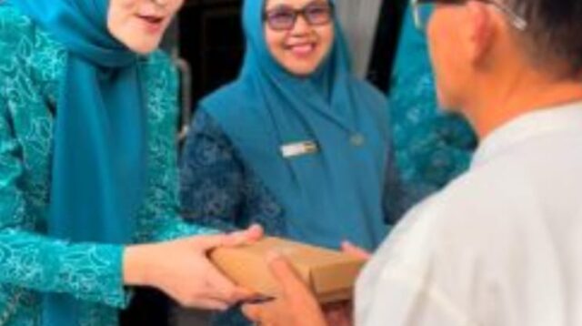 TP PKK  Lahat Gelar  Program Bersedekah Santuni Bersame (Bersame)