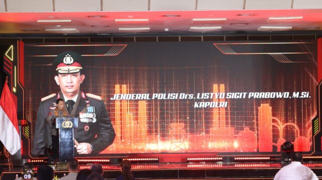 Beri Jaminan Perlindungan Kaum Buruh Kapolri Resmikan Desk Ketenagakerjaan