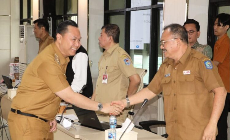 Evaluasi Kinerja Triwulan II, Pj. Bupati Sampaikan Progres Capaian 10 Indikator Prioritas Pembangunan Evaluasi Kinerja Triwulan II, Pj. Bupati Sampaikan Progres Capaian 10 Indikator Prioritas Pembangunan