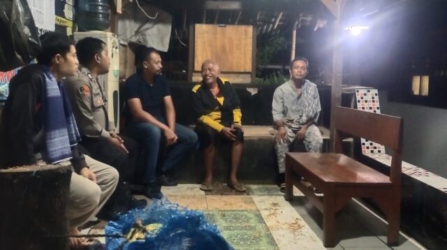 Patroli Polsek Kotabaru Sambangi Pos Ronda Jaga Kantimtibmas Tetap Kondusif