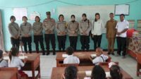 Polres Sumba Barat Bagikan Makanan Bergizi Gratis kepada Siswa SDN Ngadu Mbolu Polres Sumba Barat Bagikan Makanan Bergizi Gratis kepada Siswa SDN Ngadu Mbolu