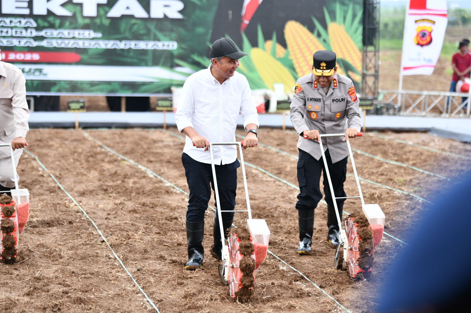 Bey Machmudin Hadiri Launching Gerakan Penanaman Jagung 1 Juta Hektare