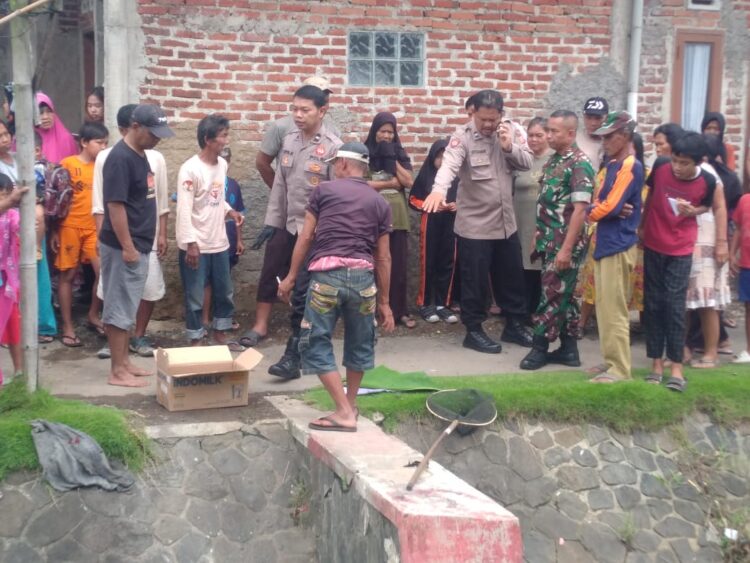 Penemuan Mayat Bayi Perempuan di Sungai Cikunten, Kawalu: Polisi Lakukan Penyelidikan