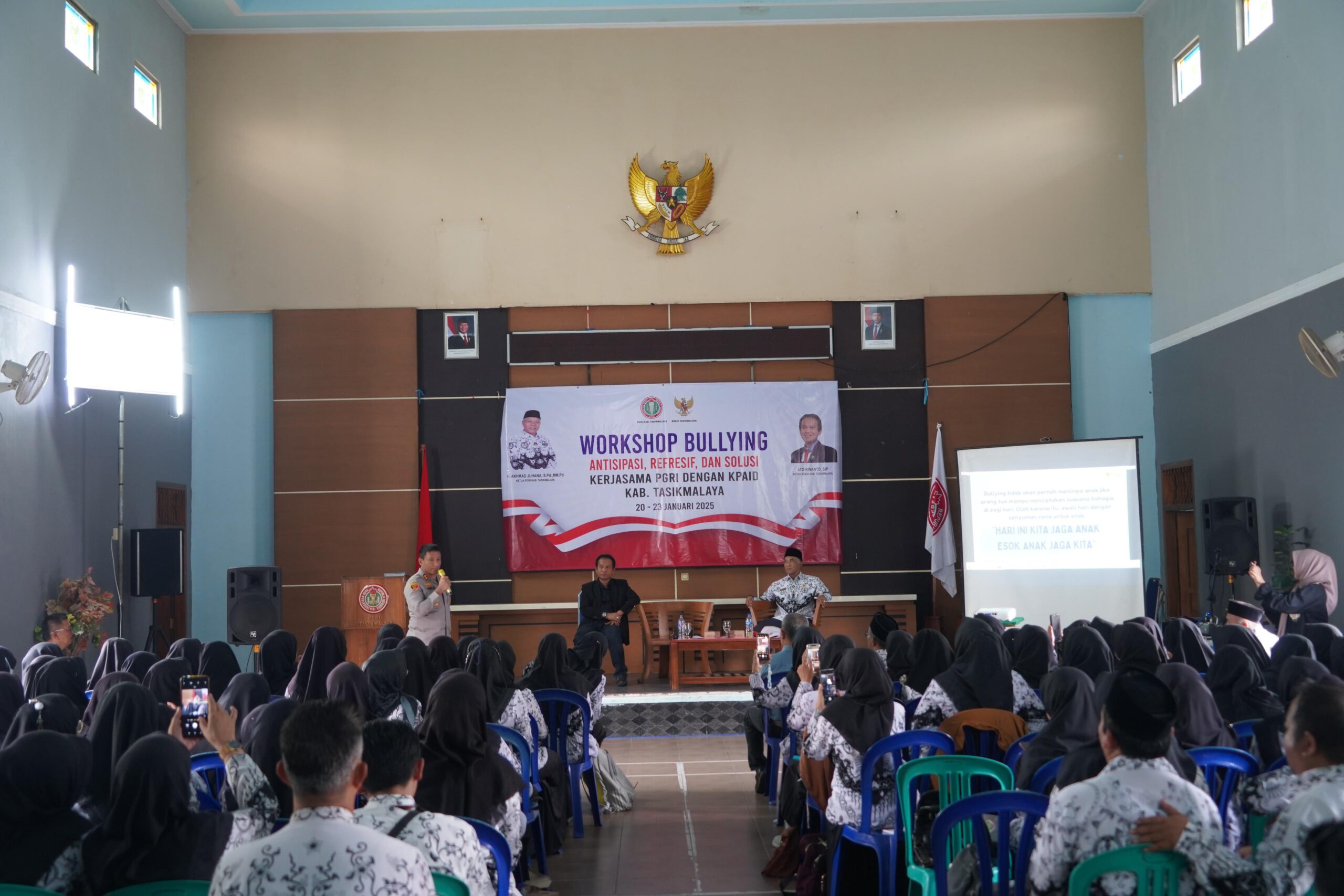 Kapolres Tasikmalaya Kota Menjadi Narasumber Workshop Bullying Bersama PGRI dan KPAID Kabupaten Tasikmalaya