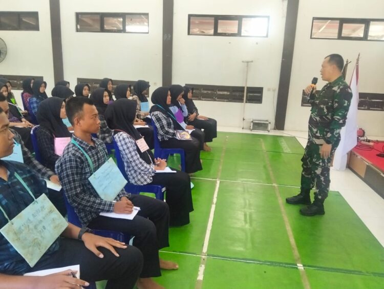 Danramil 1218 Cikatomas Hadiri Pembinaan Karakter dan Kepemimpinan Siswa SMK N 1 Pancatengah