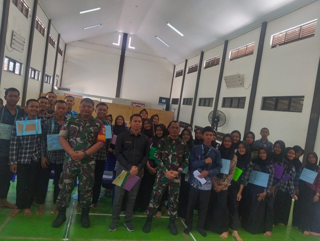 Danramil 1218 Cikatomas Hadiri Pembinaan Karakter dan Kepemimpinan Siswa SMK N 1 Pancatengah