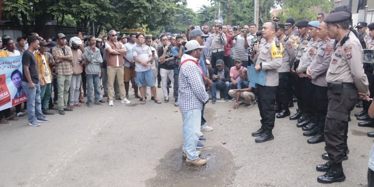 "Aksi Damai Aliansi VHG, Kapolres Belu AKBP Benny Miniani Arief Berikan Pernyataan"