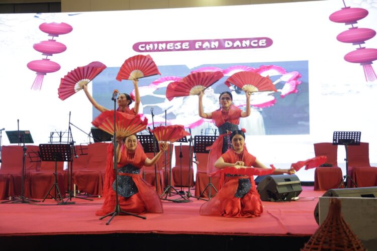 'The Old Town Market' Meriahkan Imlek dengan Barongsai Hingga Hidangan Khas