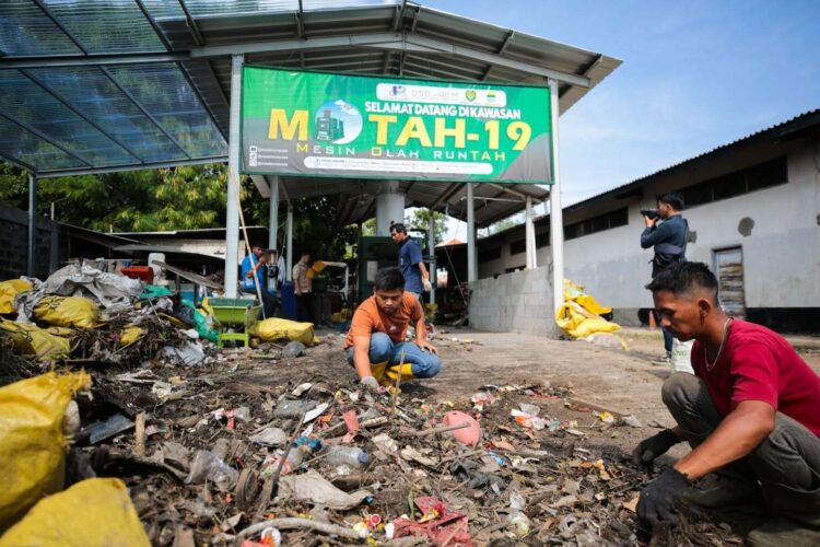 Motah-19: Inovasi Kota Bandung Atasi Sampah Sungai dan Cegah Banjir Motah-19: Inovasi Kota Bandung Atasi Sampah Sungai dan Cegah Banjir