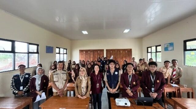 Mahasiswa KKN UNSIKA Gelar "Siber Cerdas": Edukasi Anti Cyber Bullying di SMPN 01 Cabang Bungin