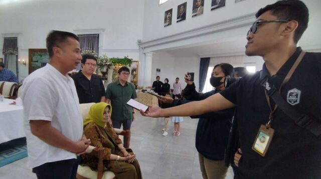 Bey Machmudin Bernostalgia Bersama Keluarga Yogie S Memet di Gedung Pakuan