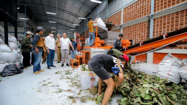 TPST Tegallega Ubah Sampah Jadi Bahan Bakar Industri Semen