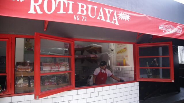 Buaya Yang Setia, Ya! Cap Roti Buaya