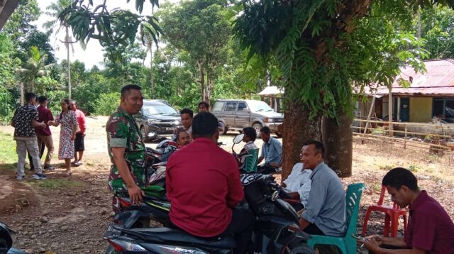 Babinsa Koramil 04/Tabundung Monitoring Ibadah Minggu Pagi di GKS Karita