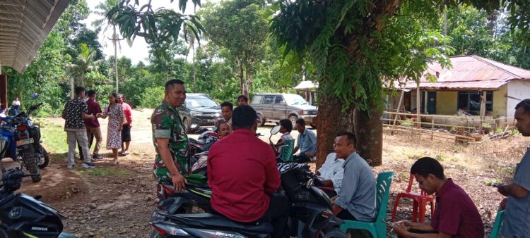 Babinsa Koramil 04/Tabundung Monitoring Ibadah Minggu Pagi di GKS Karita Babinsa Koramil 04/Tabundung Monitoring Ibadah Minggu Pagi di GKS Karita