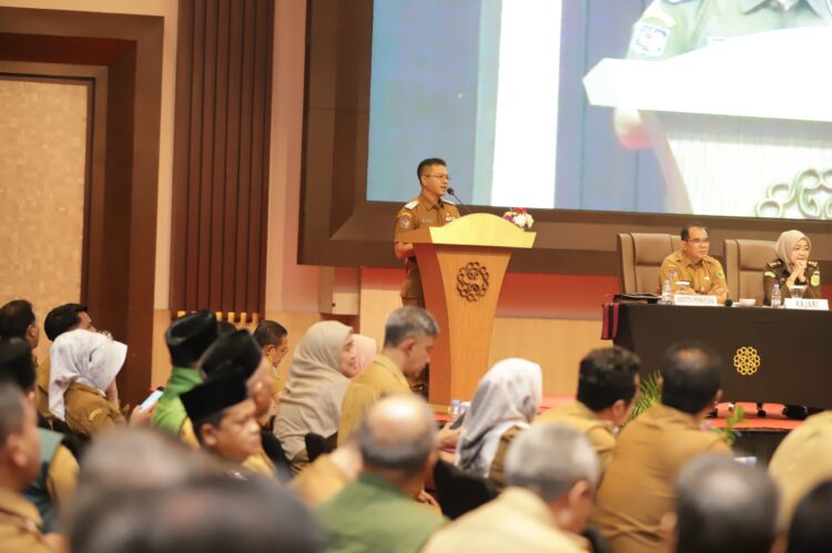 Bupati Bandung Alokasikan Rp 1 Triliun untuk Bantuan Keuangan Desa 2025 Bupati Bandung Alokasikan Rp 1 Triliun untuk Bantuan Keuangan Desa 2025