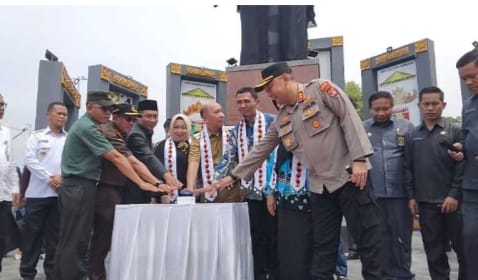 Pj Bupati Tanggamus Resmikan Taman Soekarno sebagai Ruang Publik Bersejarah
