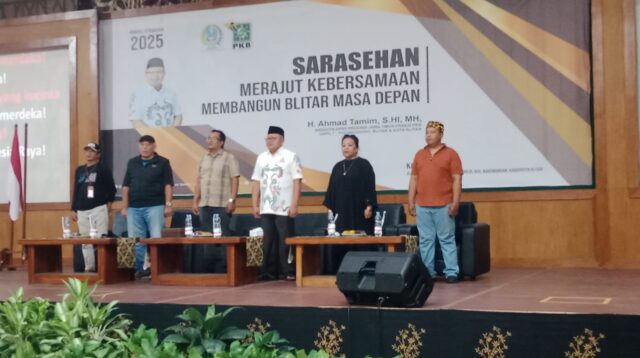 Hari Pers Nasional Insan Media Blitar Raya Ngopi Bareng Gus Tamim DPRD Provinsi Jatim