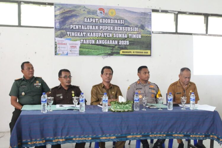 Dandim 1601/ST Diwakili Pasiter Hadiri Rapat Koordinasi Penyaluran Pupuk Subsidi Tahun 2025 Dandim 1601/ST Diwakili Pasiter Hadiri Rapat Koordinasi Penyaluran Pupuk Subsidi Tahun 2025