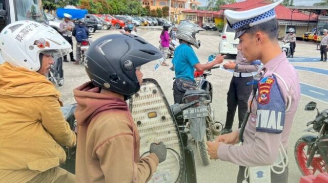 Operasi Keselamatan Turangga 2025 Polres Sumba Barat Tingkatkan Kesadaran Pengendara