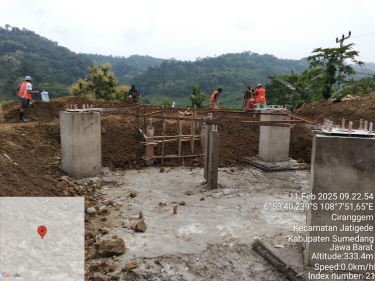 Pembangunan Tower Telekomunikasi di Cikandang: Progres Positif, Namun Pemilik Lahan Belum Terima Kompensasi