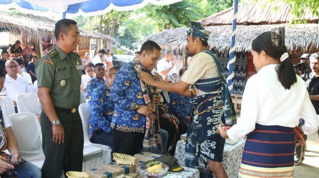 Kasdim 1601/Sumba Timur Hadiri Opening Ceremony Relawan Bakti BUMN Batch VII