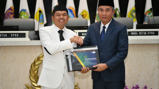 Bey Machmudin Sampaikan Perpisahan di Rapat Paripurna DPRD Jabar