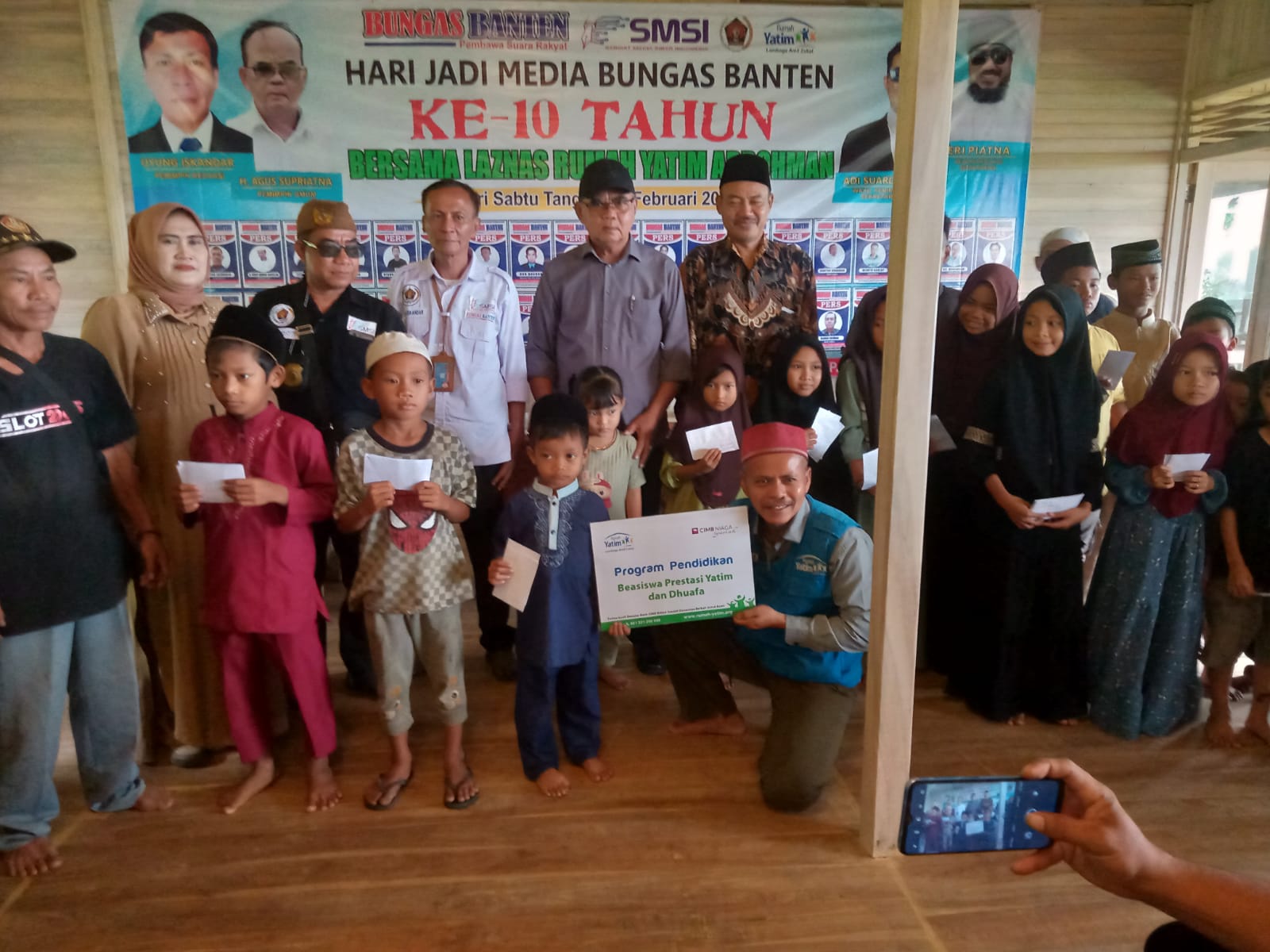 HUT Ke -10 Media Bungas Banten Santuni Yatim Piatu dan Khitanan Gratis,