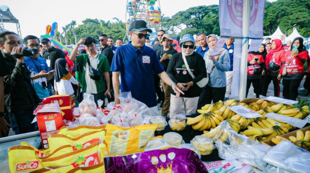 Erwin Tinjau Gerakan Pangan Murah, Pastikan Ketersediaan Stok Bahan Pokok Menjelang Ramadan