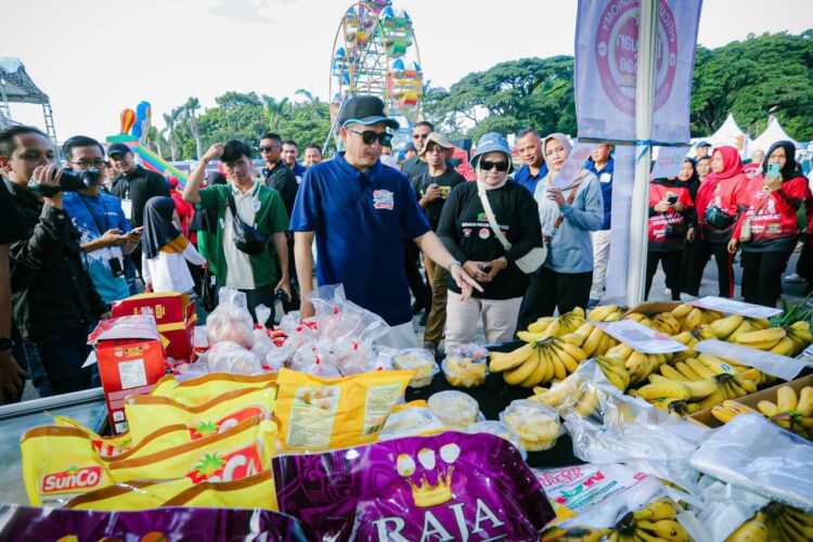 Erwin Tinjau Gerakan Pangan Murah, Pastikan Ketersediaan Stok Bahan Pokok Menjelang Ramadan