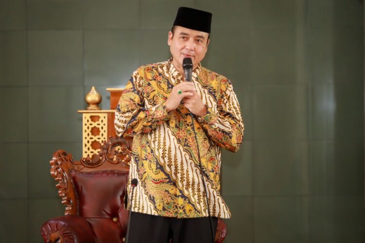 Kang Erwin Berikan Tausiah, Dorong Remaja Masjid Bandung Jadi Generasi Cerdas dan Mandiri Kang Erwin Berikan Tausiah, Dorong Remaja Masjid Bandung Jadi Generasi Cerdas dan Mandiri