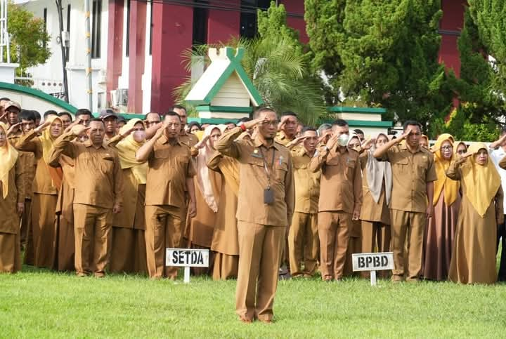 Wakil Wali Kota Bima Perdana Pimpin Apel Gabungan Pemerintah Kota Bima,